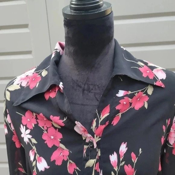 C.B Collections Women's Blouse 3/4 Sleeve Floral Black Red Semi Sheer Medium M - Picture 5 of 8